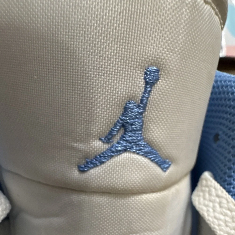 Jordan Air Jordan 1 Low White Blue Boys Sneakers Size 6Y FZ3929-114